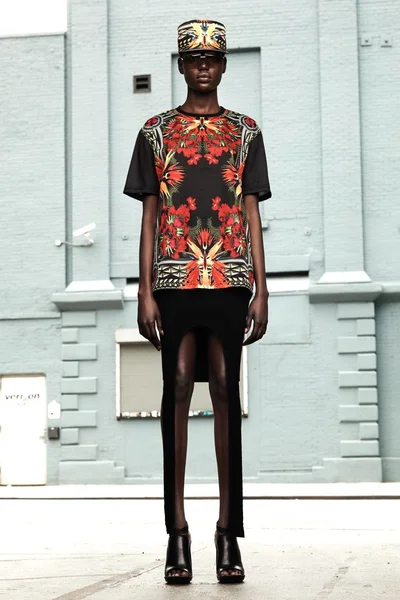 Look 7